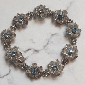 Vintage Silver Filigree Flower Bracelet.